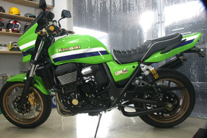 Kawasaki ZRX1200 DAEG Final Edition　バイクコーティングのサムネイル