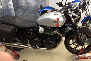 TRIUMPH Street Twinのサムネイル